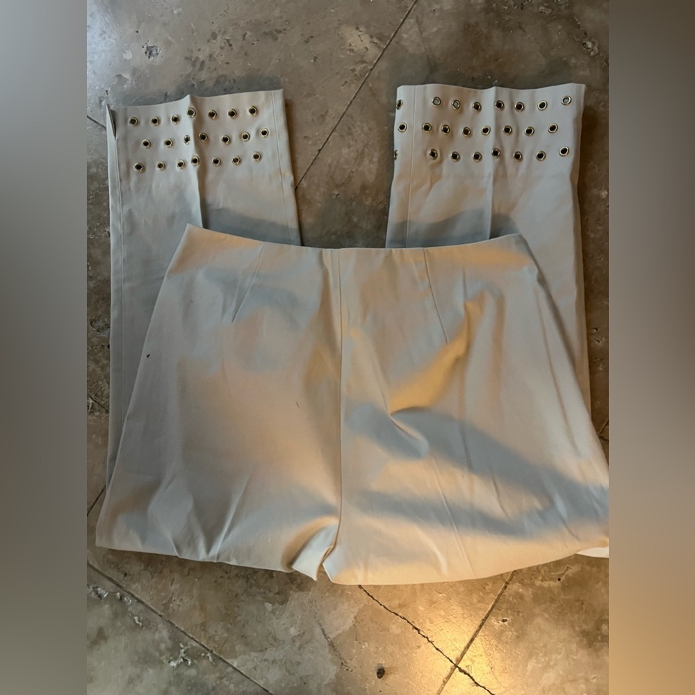 Jones New York signature 6 petite capris NWOT gold accents  at hem - Picture 4 of 10
